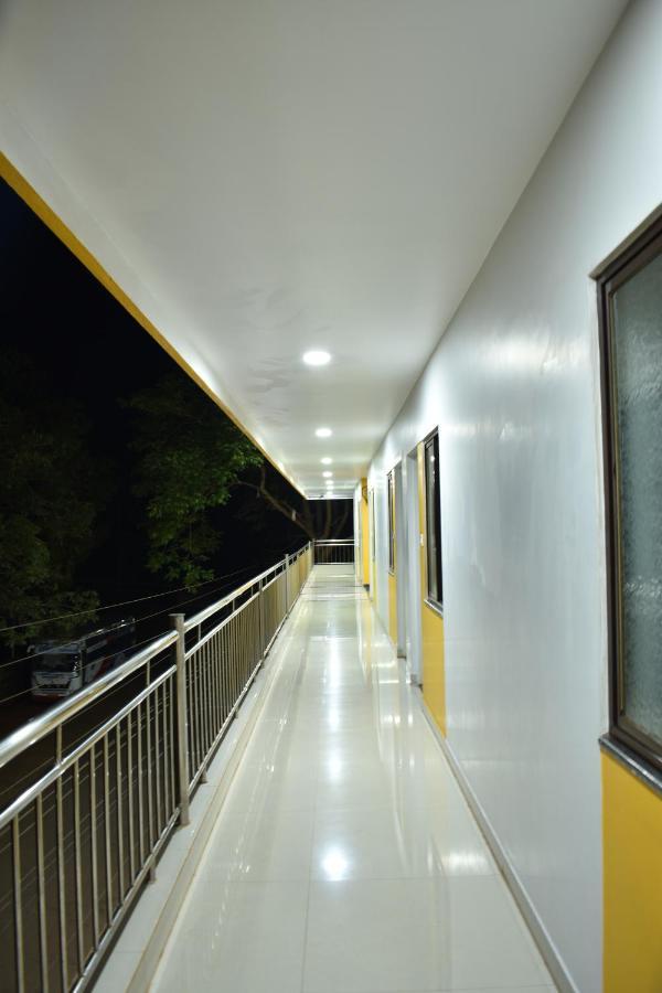 Hotel Gananjaya Gokarna  Esterno foto