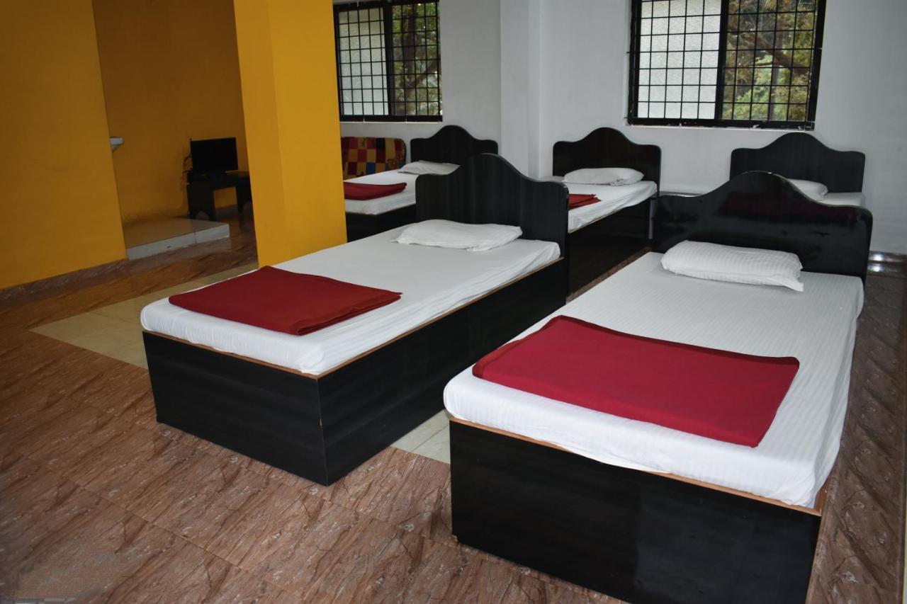 Hotel Gananjaya Gokarna  Esterno foto